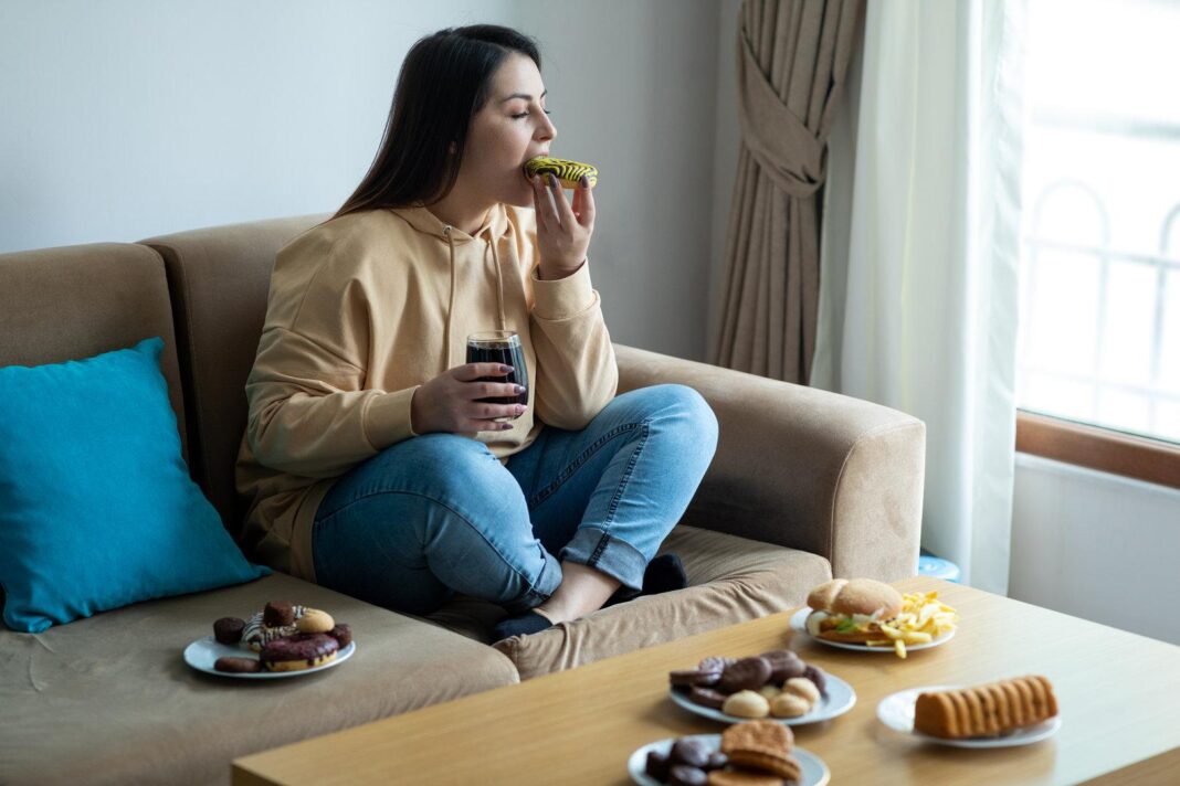 emotional-eating:-wenn-essen-zum-trostpflaster-wird emotional-eating:-wenn-essen-zum-trostpflaster-wird