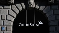 vor-der-uebernahme:-der-credit-suisse-laufen-die-kunden-weiter-davon vor-der-uebernahme:-der-credit-suisse-laufen-die-kunden-weiter-davon
